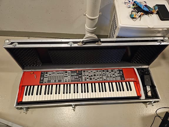 Nord Stage EX 76 + kova keissi
