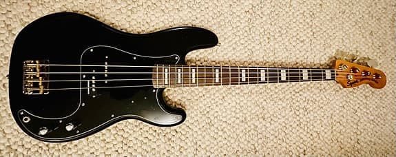 Squier Jaguar/PB 32 tuuman basso