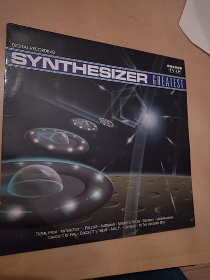 Arcade Synthesizer Greatest vinyylilevy