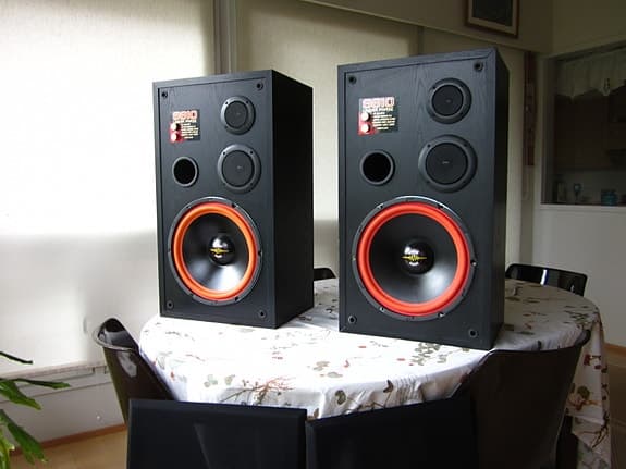 Linear Phase 8810 Studio Monitors kaiuttimet