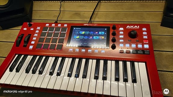 Akai MPC Keys 37