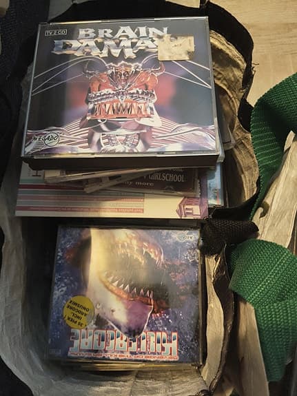 Valikoima CD-levyjä - image 2