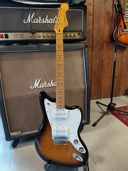 Squier Vintage Modified Jazzmaster Spesial