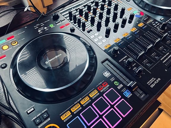Pioneer DDJ-FLX10 | DJ Controller for Rent – Helsinki and surrounding areas