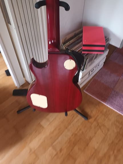 J&D LES PAUL vaihdetaan stratoon tai teleen - image 5