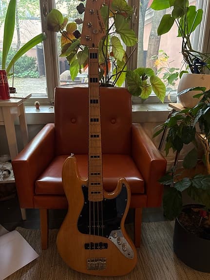 Squier CV jazz bass (vaihot ok)