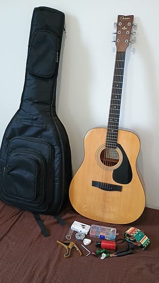Guson GF310 Acoustic Guitar.