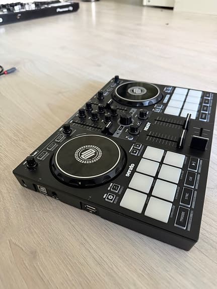 Reloop Ready DJ kontrolleri/controller Serato/ djay Pro