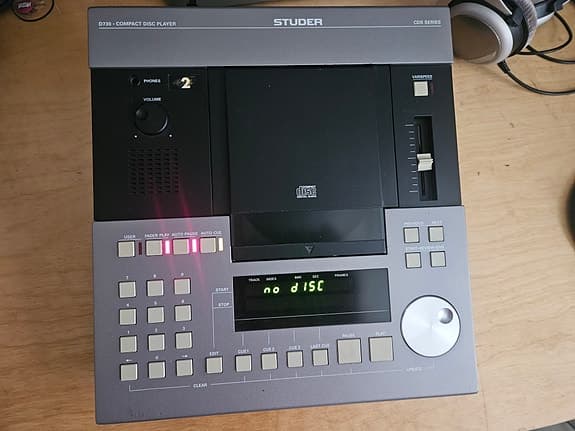 Studer D730 Professional Compact Disc Player