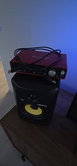 KRK Rokit 5 G2 -monitoripari + Focusrite Scarlett 2i4 -äänikortti