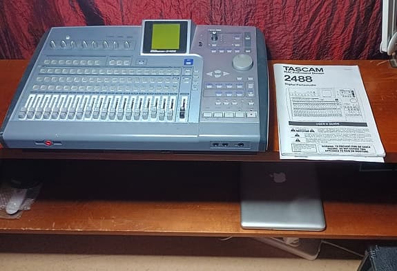 Tascam 2488 digitaalinen moniraitatallennin