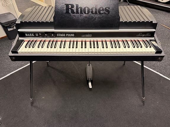 Rhodes MK II 73 stage piano