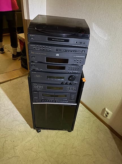 Sony LBT-D207 on 1990-luvun alun modulaarinen hifi-stereosarja