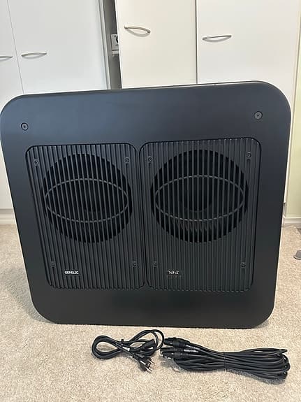 Genelec 7071 Subwoofer + XLR