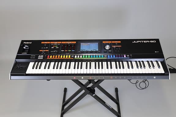 Roland Jupiter 80 V2 Syntetisaattori
