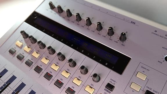 Yamaha 01X digitaalimikseri sekä äänikortti (firewire) - image 3