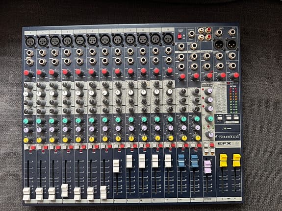 Soundcraft EFX12 mikseri nouto Hml
