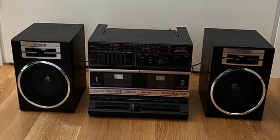 Vintagesoitin / Boombox: Fisher Studio Standard PH-W702K (80-luku)