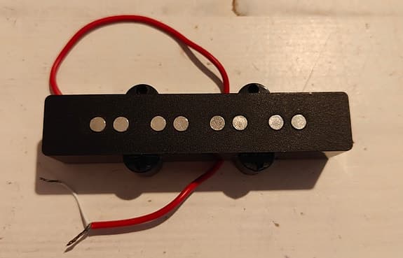 Jazz bass mikrofoni
