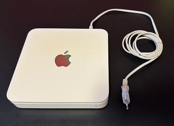 Apple AirPort Time Capsule 500 GB (Malli: A1254)