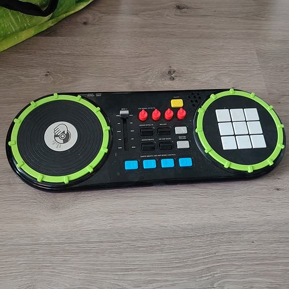 Toyrock DJ Mixer -leikkisetti.