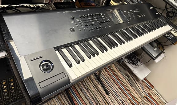 Korg Kronos 88-koskettiminen