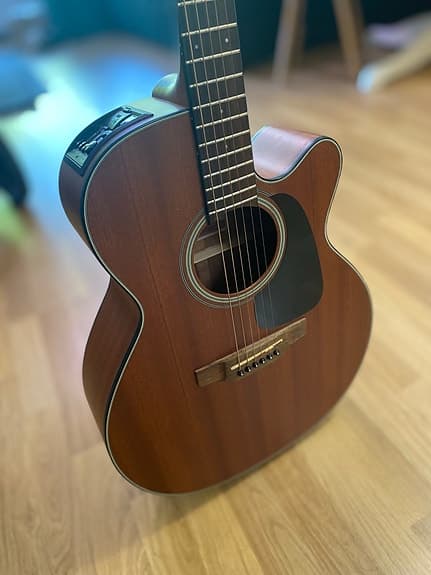 Takamine G Series GN11MCE-NS elektroakustinen kitara