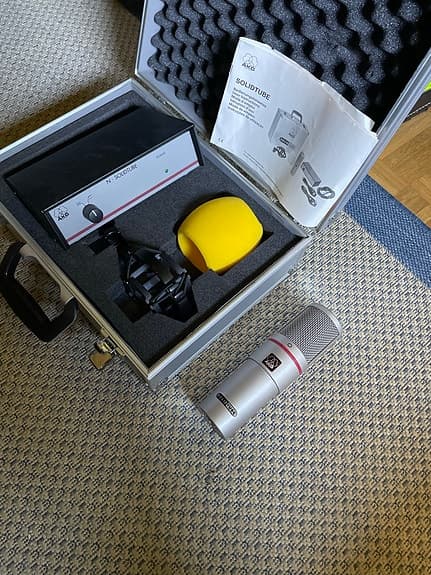 AKG Solidtube mikrofoni
