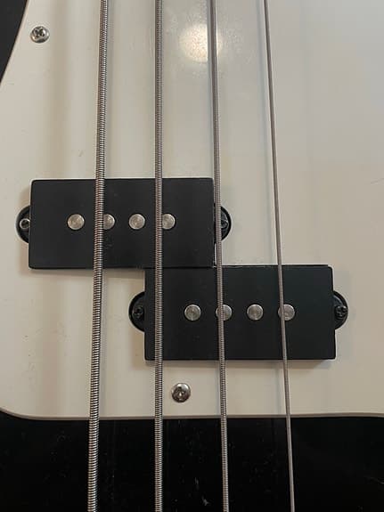 Fender Precision -tyylinen sähköbasso musta - image 4