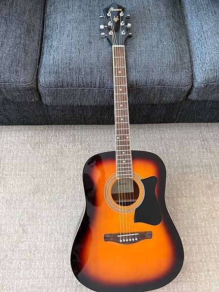 Ibanez V50NJP-VS acoustic guitar