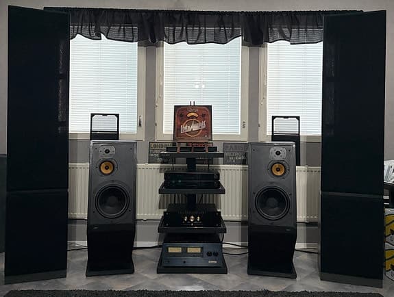 Acoustat Spectra 11 hybridi-elektrostaattikaiuttimet