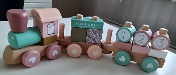Little Dutch puinen palikkajuna