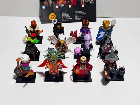 Lego dungeons & dragons hahmot