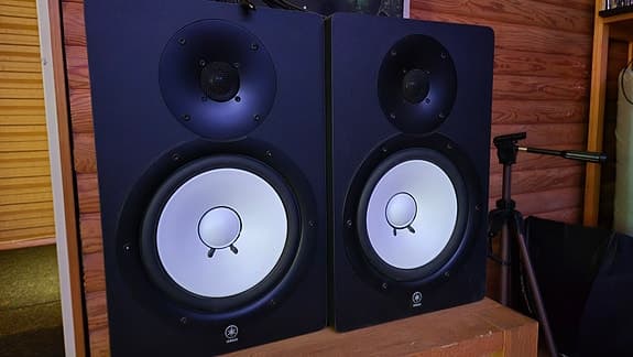 Yamaha HS 8 pari