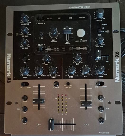 Numark X6 DJ-mikseri