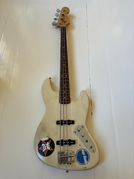Jazz Bass -tyyppinen custom-basso (projektikuntoinen / relic)