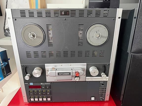 Studer A810 kelanauhuri (huoltoraportti 17.3.2026 / ostokuitti 8.7.2024)