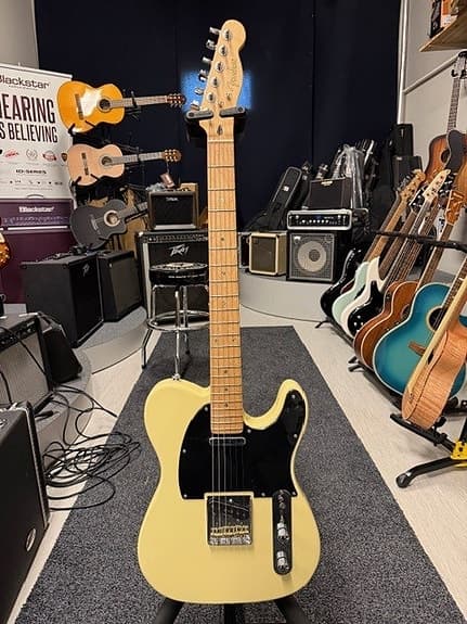 Fender Telecaster Lite Ash 2005 sähkökitara