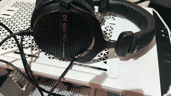 Beyerdynamic DT 990 Pro 250ohm ja Behringer Xenyx usb mikseri