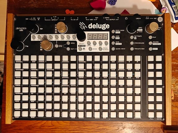 Synthstrom Deluge