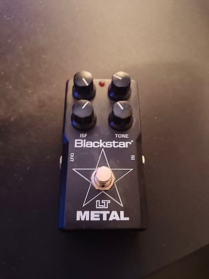 3kpl efekti pedaleja. Tuner pedal, distortion pedal, multi fx pedal.