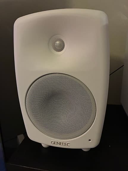 GENELEC G Four (G4) G4AWM-6 Valkoiset