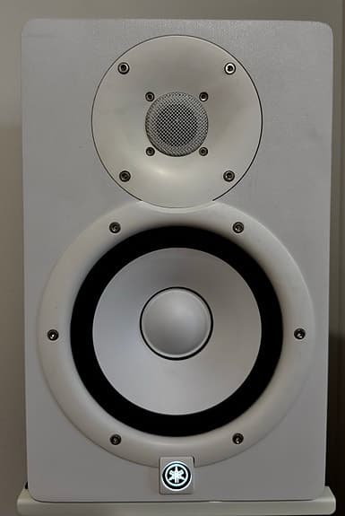 Yamaha HS7 aktiivikaiutin