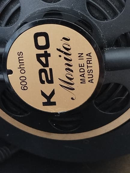 AKG K-240 600ohm. Monitor kuulokkeet