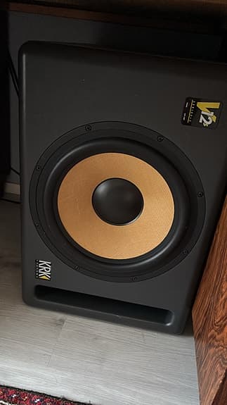 KRK V12s subwoofer vaihto käy