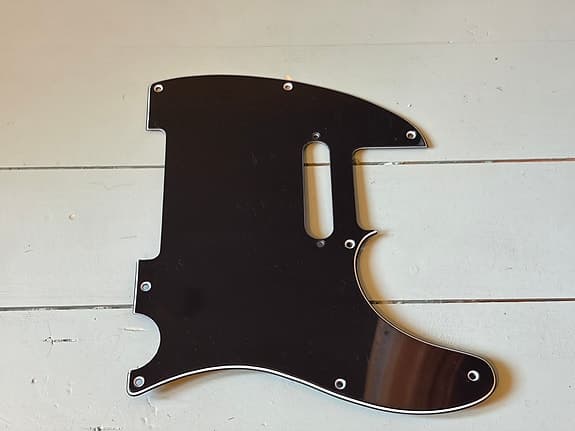 Telecaster musta plektrasuoja