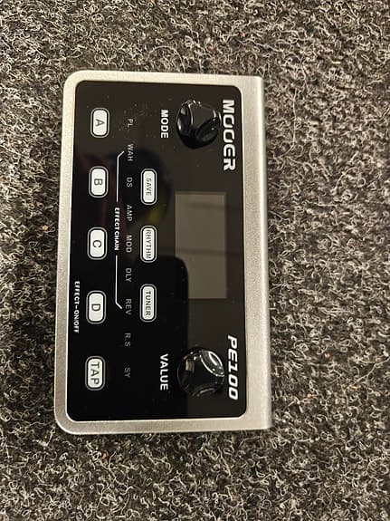 Mooer PE 100