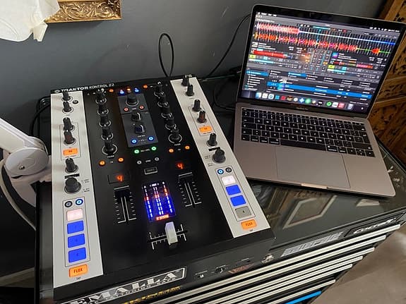 Dj mixer Traktor Z2