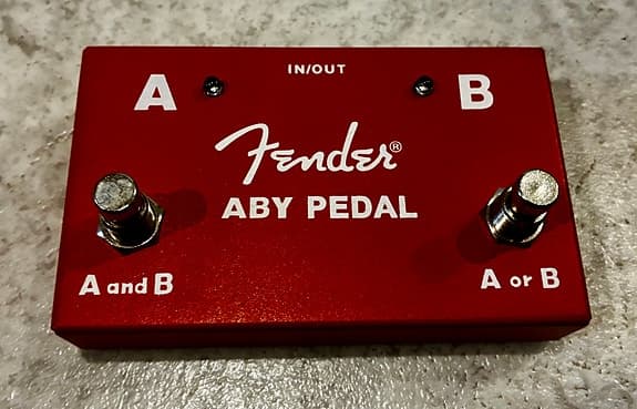 Fender ABY Pedal kitaran signaalinjakaja