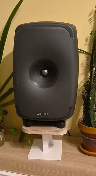Genelec 8351b harmaa pari